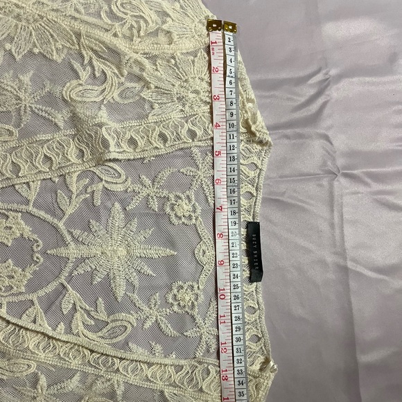 Suzy Shier Cream Lacey Long Tunic/Shrug/Cardigan - Picture 2 of 7